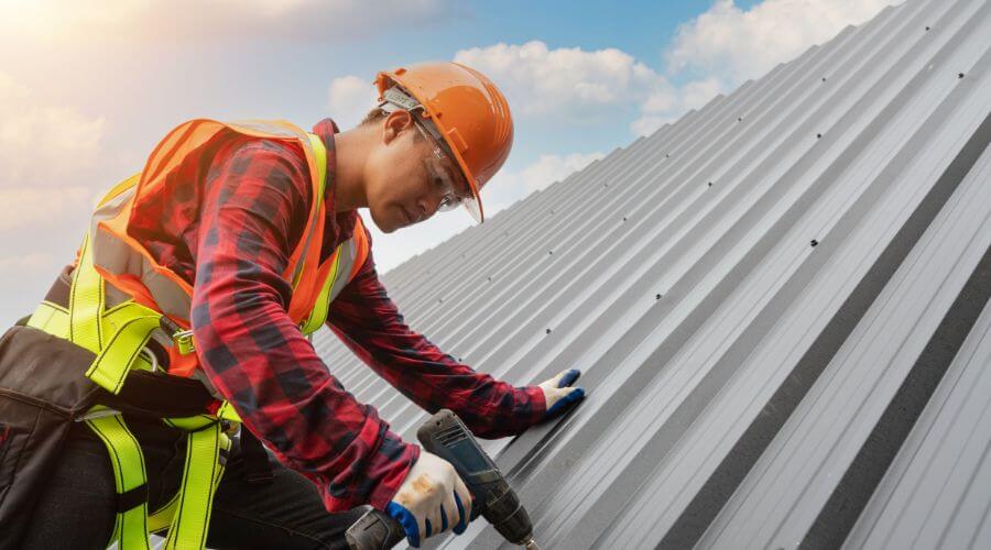 Professional Emergency Roof Repairs services in Kingfield, ME